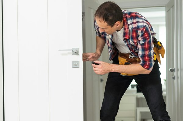 Services d'urgence serrurier à Nantes disponibles 24/7